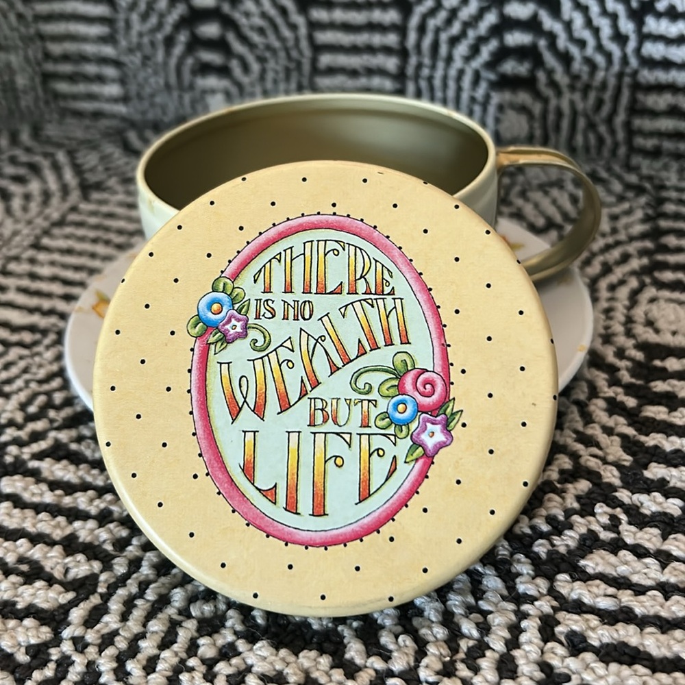 Mary Engelbreit Metal Cup/Saucer-2001 - Picture 6 of 7